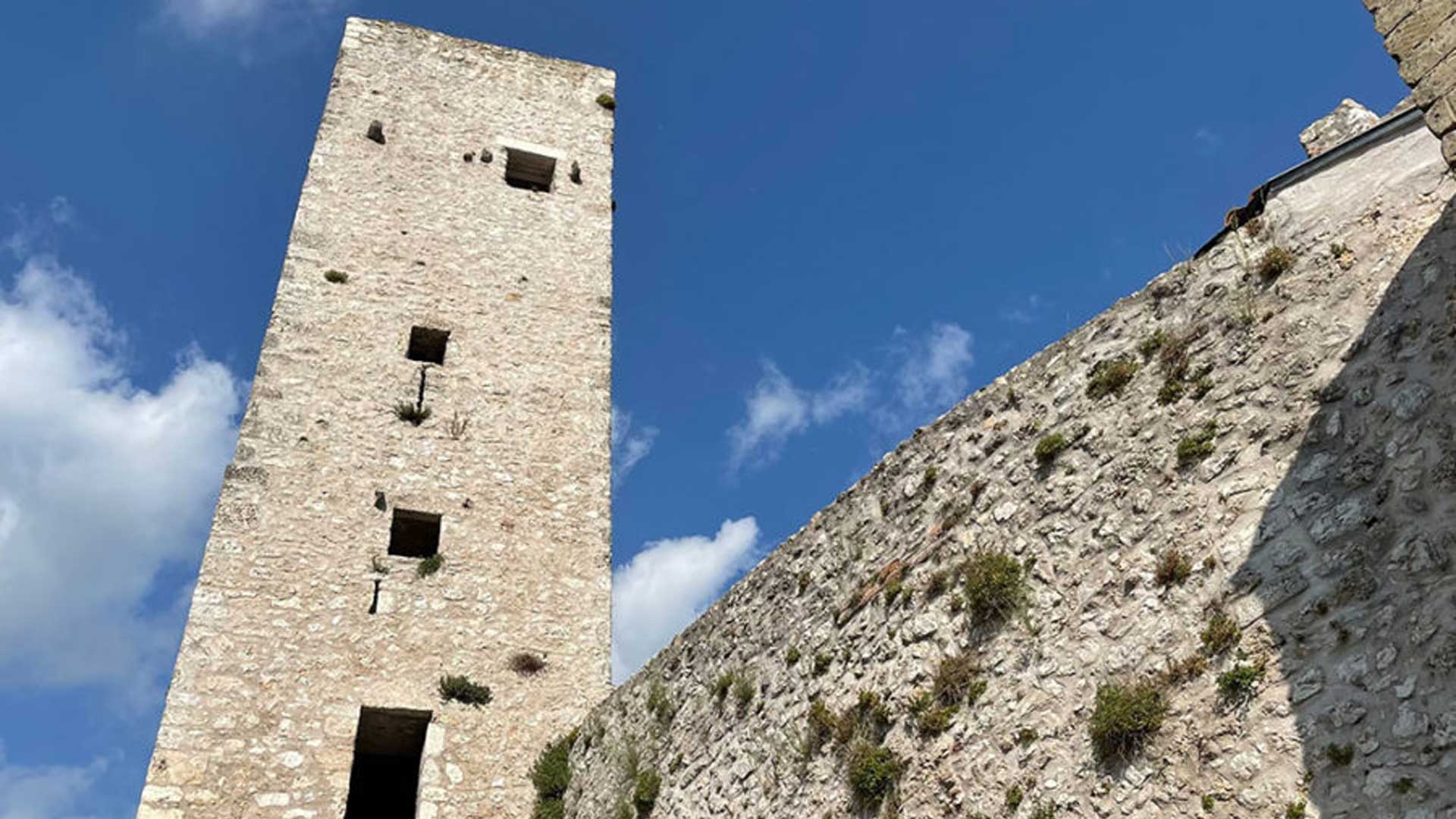 Torre antica di colle san magno